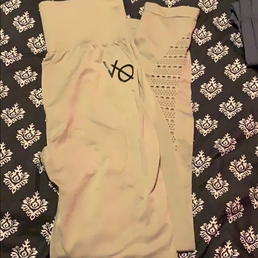 vanquish fit leggings